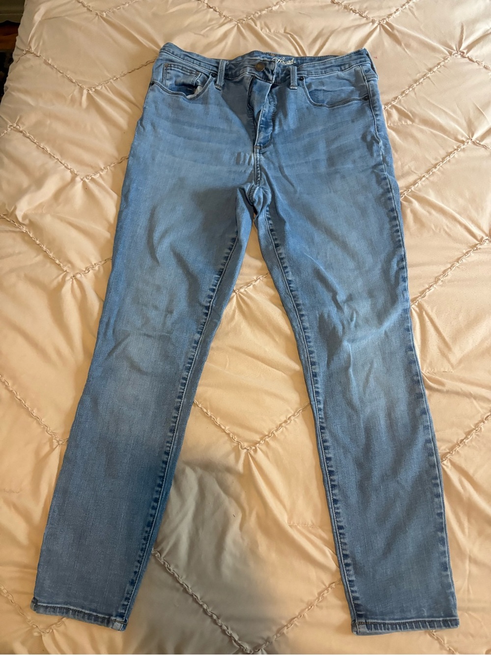 Universal Thread Light Wash Skinny Jeans